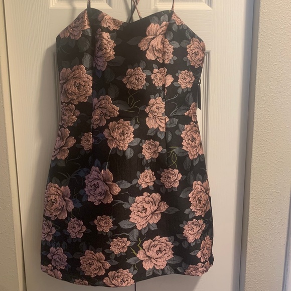 Brand New Forever 21 Floral Mini Dress - Picture 1 of 3